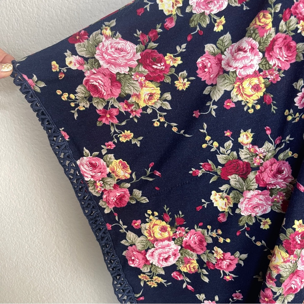 BEYOVE Blue Floral Print Open Front cover up tunic - Picture 5 of 12